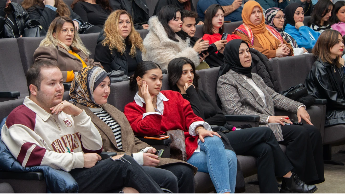 “İletişimde Mevlana Perspektifi” konulu panel gerçekleştirildi